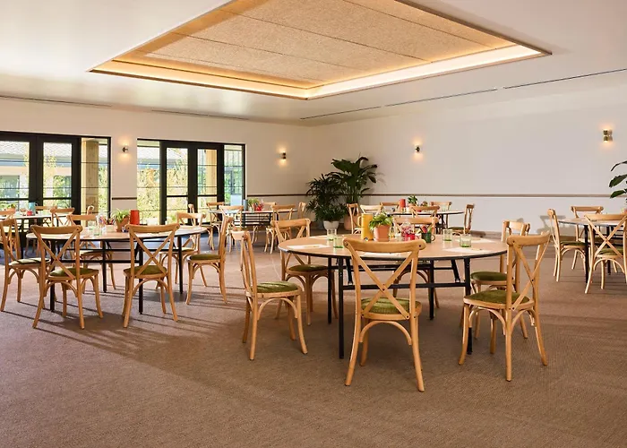 Treehouse Hotel Silicon Valley