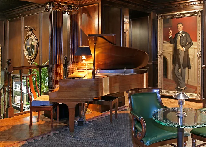 The Huntington Hotel