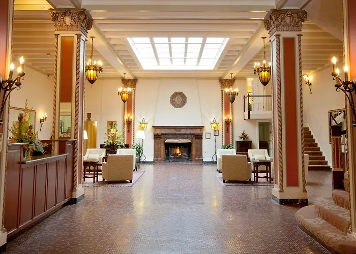 Cardinal Hotel